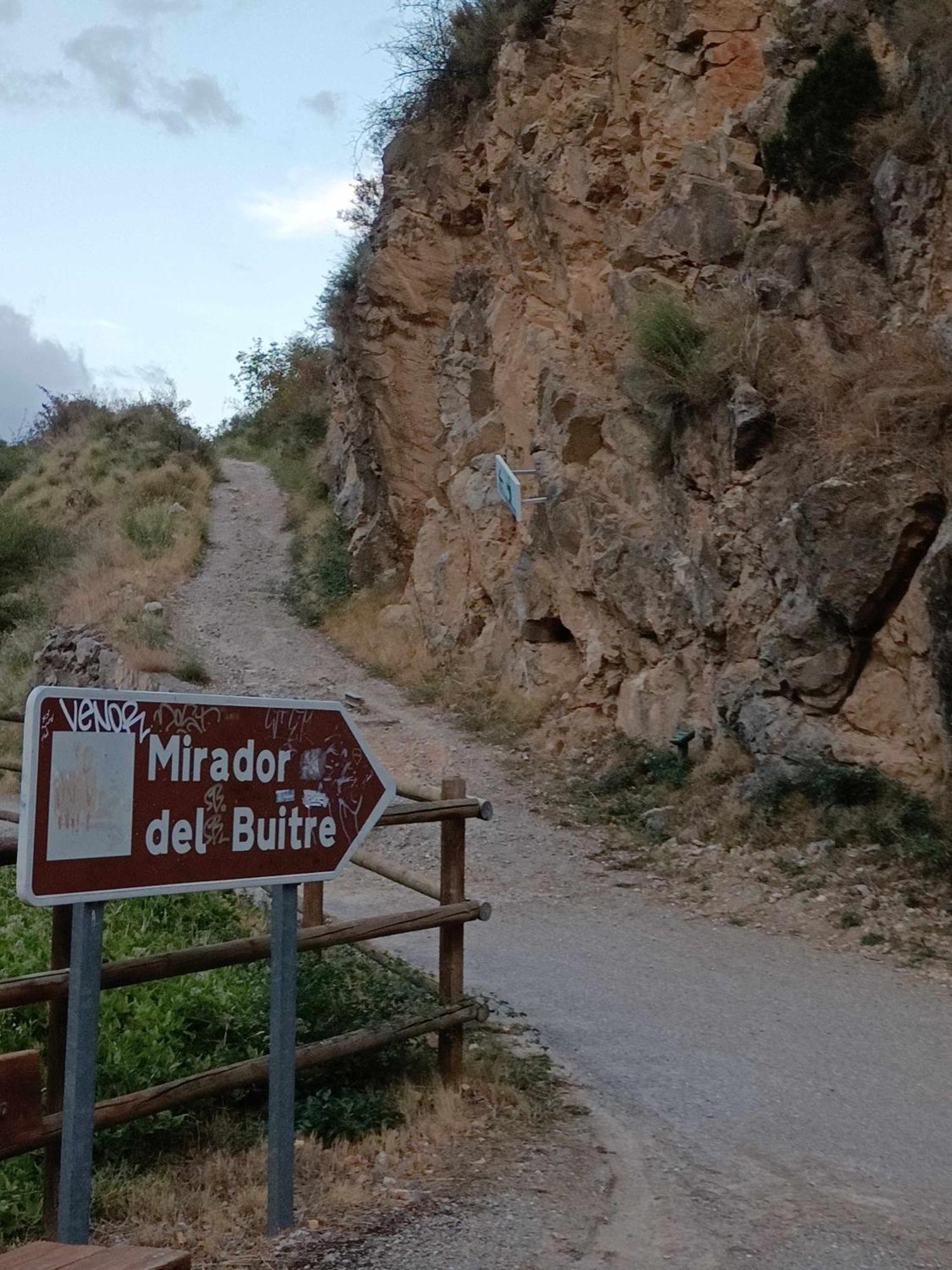 El Mirador Del Rio De Arnedillo Apartment Luaran gambar