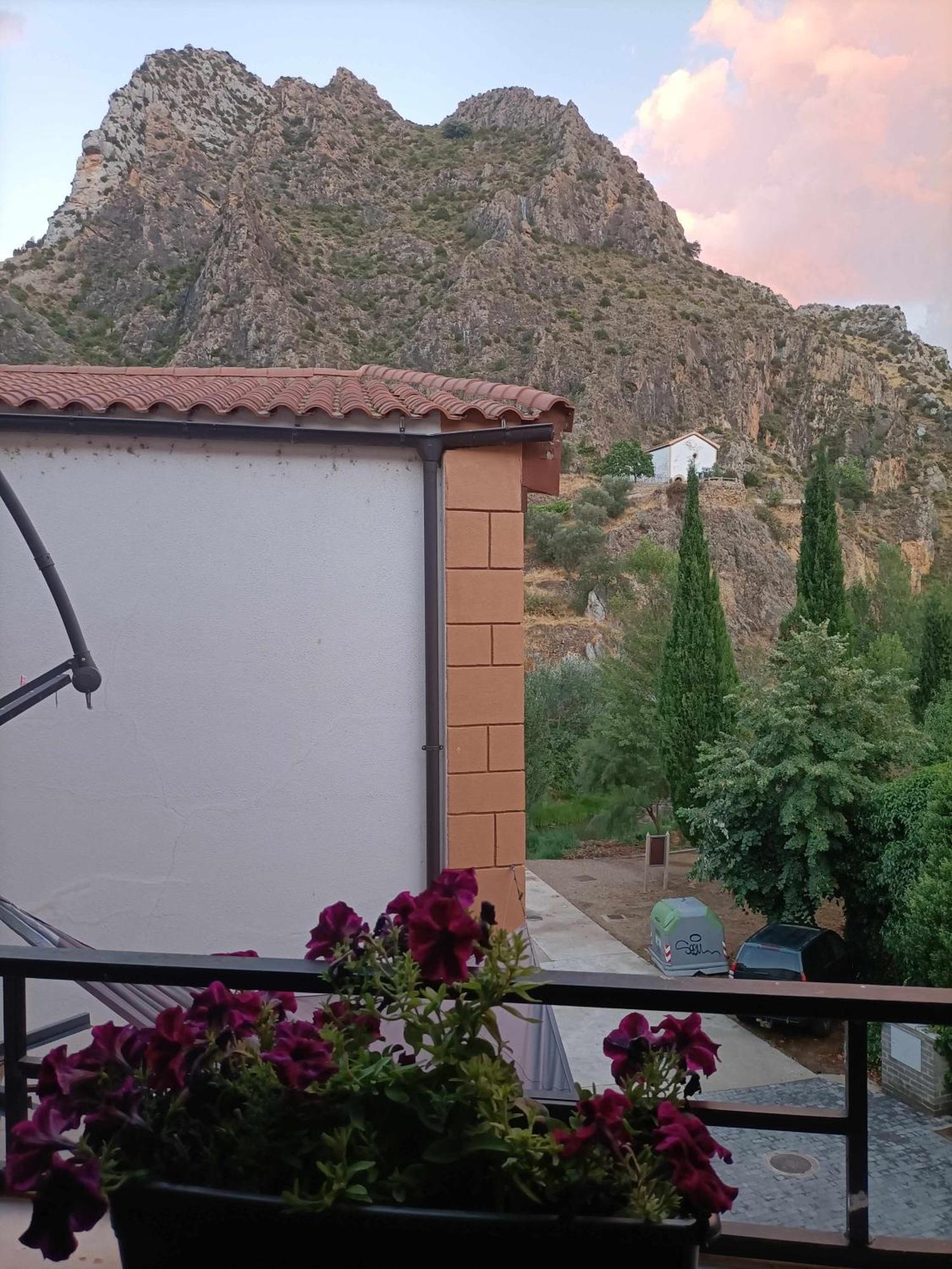 El Mirador Del Rio De Arnedillo Apartment Luaran gambar